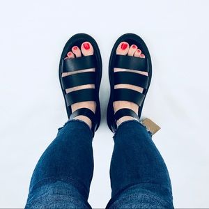 BNWT | Dr. Martens | Clarissa Brando